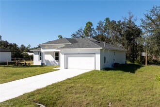 509 Johns Ave in Lehigh Acres, FL - Building Photo - Building Photo