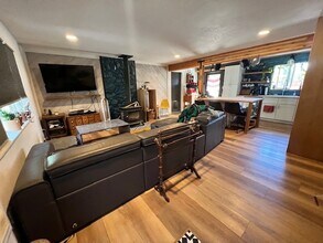 51414 Ash Rd in La Pine, OR - Building Photo - Building Photo