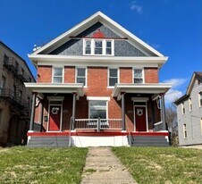 1326 Chapel St in Cincinnati, OH - Building Photo