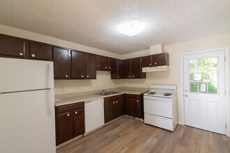 3216 Jim Lee Rd in Tallahassee, FL - Building Photo - Building Photo