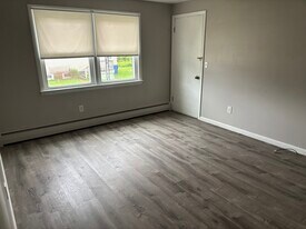 2 Green St in Palmer, MA - Building Photo