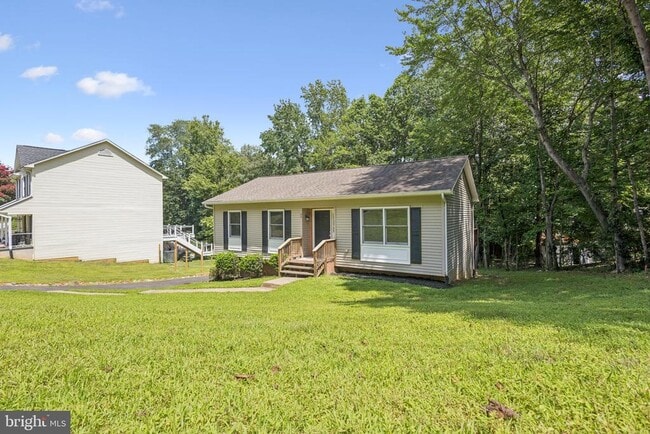 property at 20 Cherry Laurel Dr
