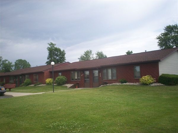 Willow Creek I & II Apartments in Standish, MI - Building Photo