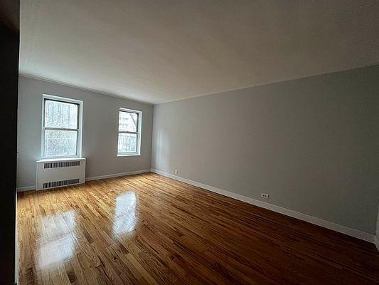 130 Van Cortlandt Ave W in Bronx, NY - Foto de edificio