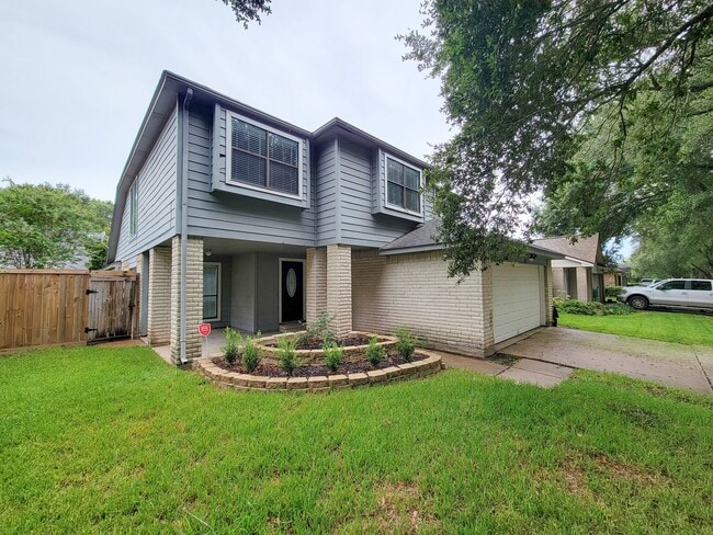 property at 2118 Creekshire Dr