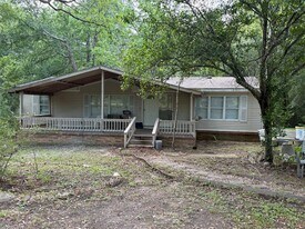 4440 Grand Oaks Dr in Willis, TX - Building Photo