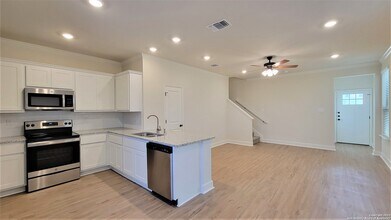 7510 Astro Fld in San Antonio, TX - Building Photo - Building Photo