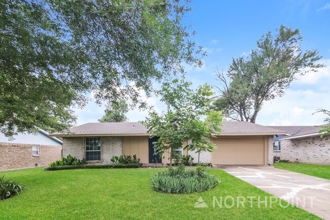 property at 2722 Spiceberry Ln