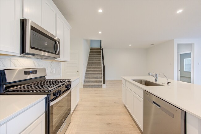 31763 Margaret Woods Ln