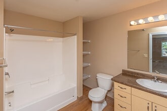 Northern Heights Apartments in Grand Forks, ND - Foto de edificio - Interior Photo