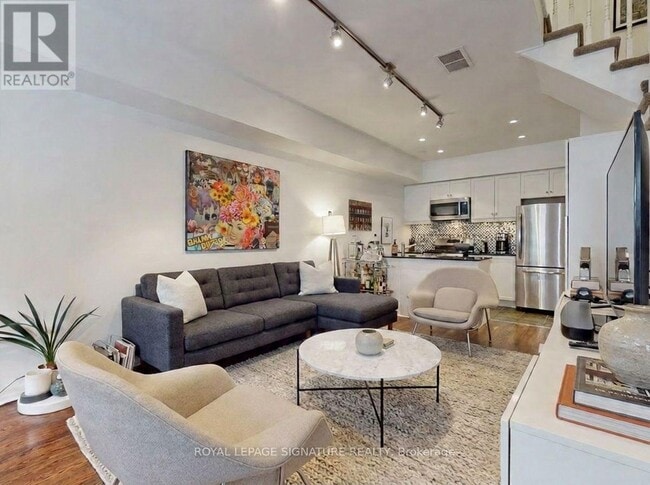 property at 6 Wellesley Pl