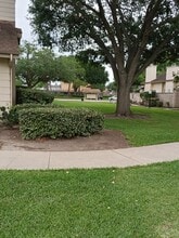 3152 Windchase Blvd in Houston, TX - Building Photo - Building Photo