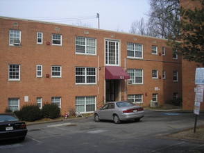 Wedgewood Apartments in Takoma Park, MD - Building Photo - Building Photo