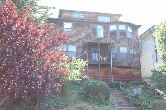 1315 Spruce St in Berkeley, CA - Foto de edificio - Building Photo