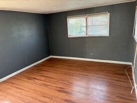 47 Brenda Ln in Mary Esther, FL - Building Photo