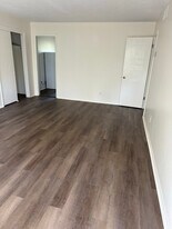 1914 St James Dr in Memphis, TN - Building Photo