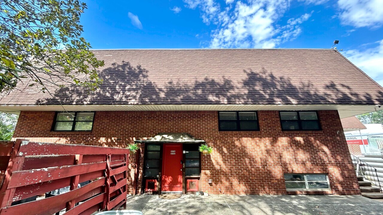 3074 Midway Rd in Decatur, GA - Building Photo