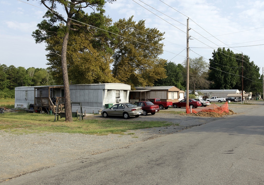 14401 Overstreet Rd in North Little Rock, AR - Building Photo