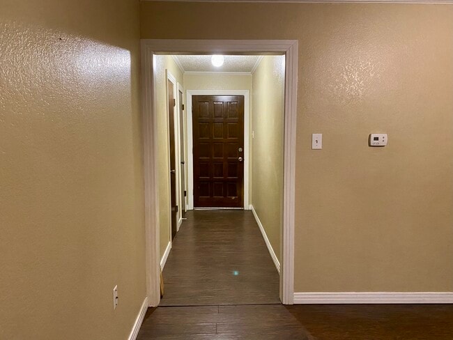 613 NW Sandra Ln in Burleson, TX - Building Photo - Building Photo