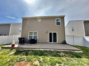 1339 Mifflin Ln in Dallas, NC - Building Photo - Building Photo