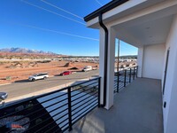 882 E Desert Cactus Dr in Washington, UT - Foto de edificio - Building Photo