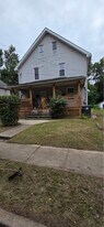 106 Charles St in Akron, OH - Building Photo