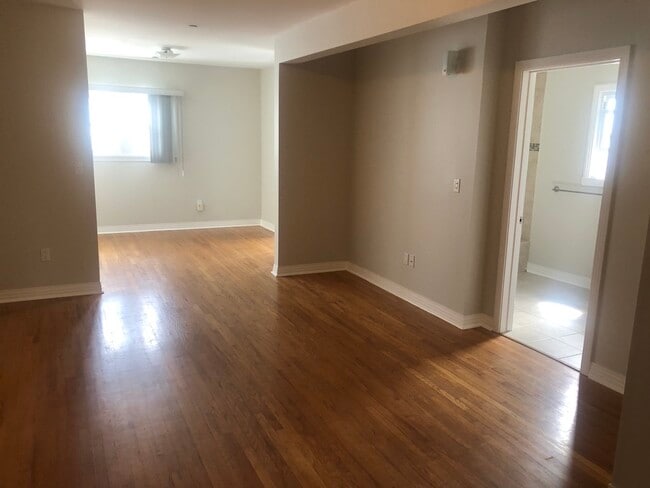 1250 Edris Dr, Unit 2 in Los Angeles, CA - Building Photo - Building Photo