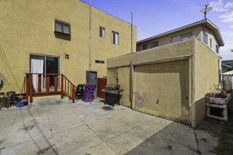 1064 Termino Ave in Long Beach, CA - Building Photo - Building Photo