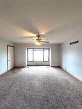 2563 N 4645th Rd in Somonauk, IL - Building Photo - Building Photo