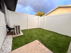 1433 Carmelle Dr-Unit -A in Ft. Myers, FL - Building Photo - Building Photo