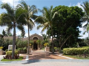 12118 St.Andrews Pl in Miramar, FL - Building Photo - Building Photo