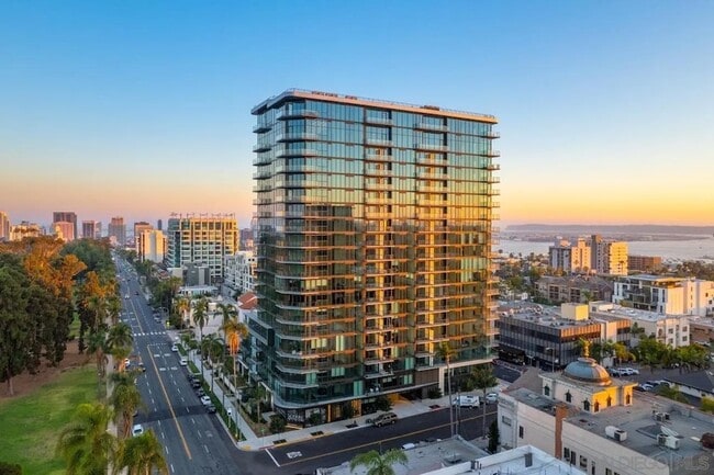 525 Olive St, Unit 1806 in San Diego, CA - Building Photo - Building Photo