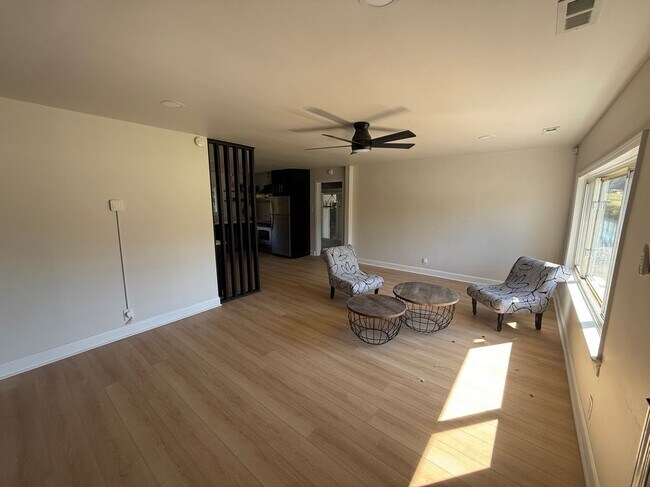 2915 Reynolds Park Rd in Winston-Salem, NC - Foto de edificio - Building Photo