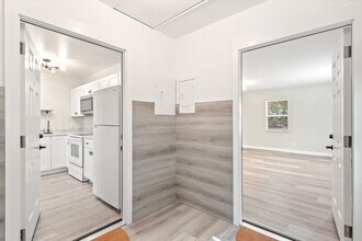 28 Sebastian Ave in St. Augustine, FL - Building Photo - Building Photo