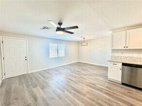 2081 S Dandelion St in Pahrump, NV - Building Photo - Building Photo