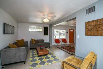 2514 E Campbell Ave in Phoenix, AZ - Building Photo - Building Photo