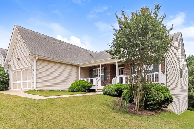 215 Overlook Dr in Dallas, GA - Building Photo - Building Photo