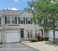 23 Osprey Ln, Unit 81 in Berkeley Township, NJ - Building Photo