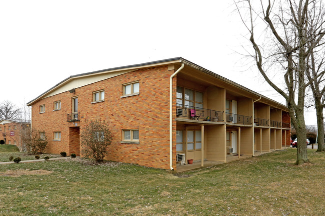 Lexington's Best Studios and Apartments in Lexington, KY - Building Photo - Building Photo