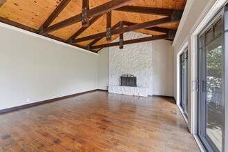 158 Los Robles Dr in Burlingame, CA - Building Photo - Building Photo