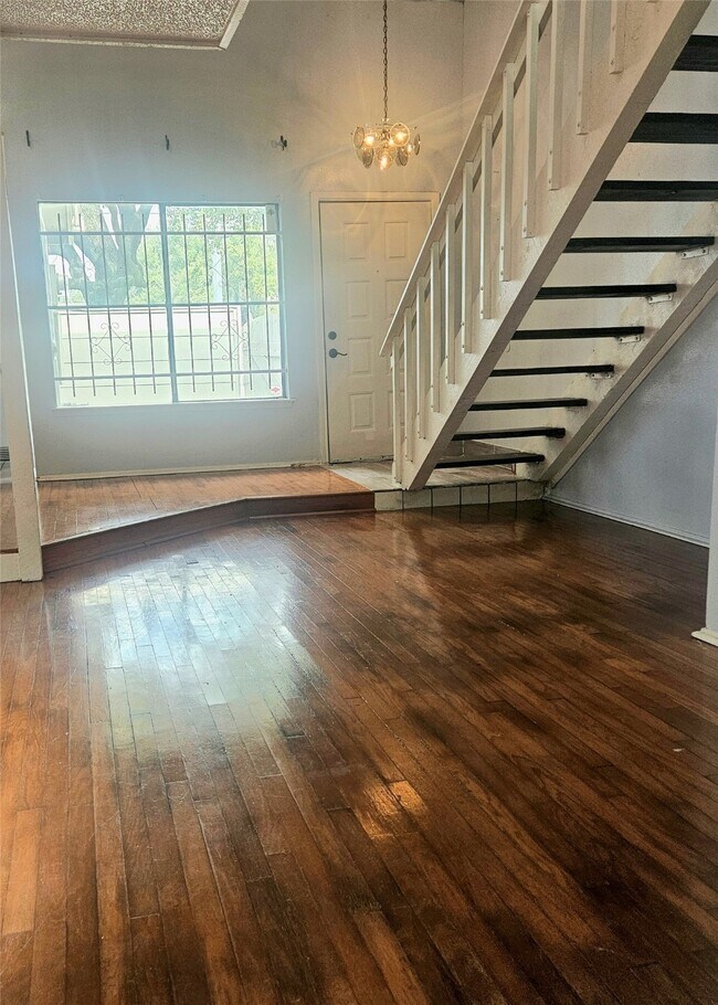 6803 Greenway Chase St in Houston, TX - Building Photo - Building Photo