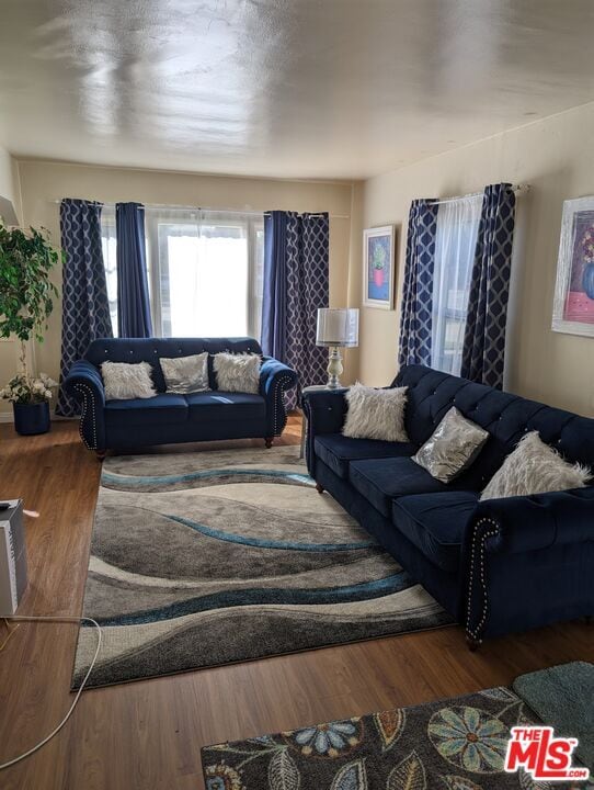 property at 9202 Crenshaw Blvd