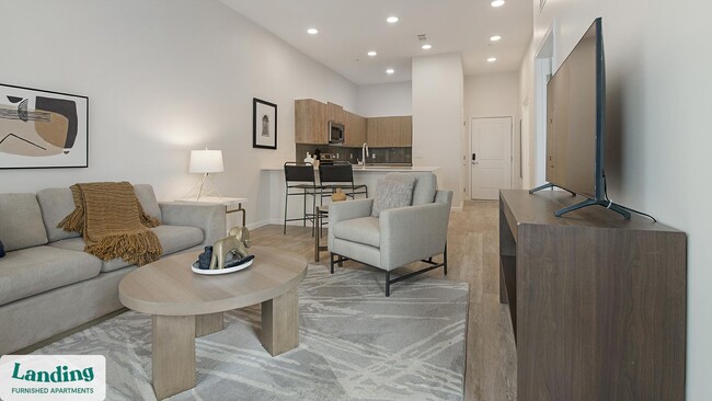5256 International Dr in Orlando, FL - Building Photo - Building Photo