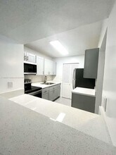 20730 NE 4th Pl in Miami, FL - Building Photo - Building Photo