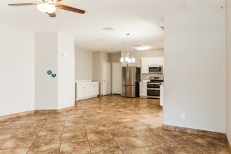 10024 W Kingman St in Tolleson, AZ - Foto de edificio - Building Photo