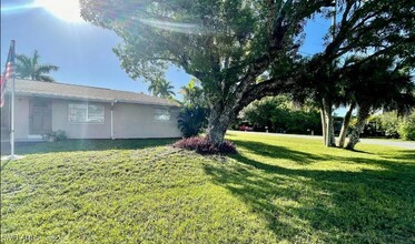 4004 12th St N in Naples, FL - Building Photo - Building Photo