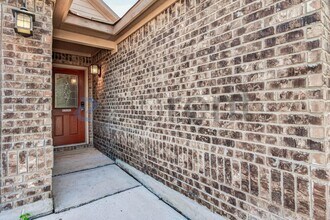 7614 Heavenly Arbor in San Antonio, TX - Foto de edificio - Building Photo