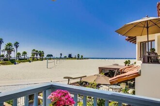 2645 Ocean Front Walk in San Diego, CA - Building Photo - Building Photo