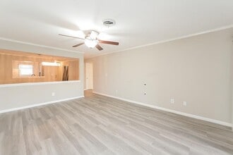 2505 W Broad St in Athens, GA - Building Photo - Building Photo