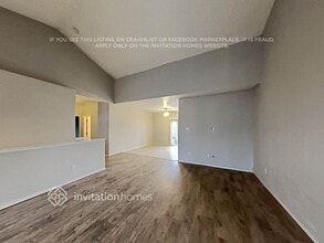 19744 E Harvard Dr in Aurora, CO - Foto de edificio - Building Photo